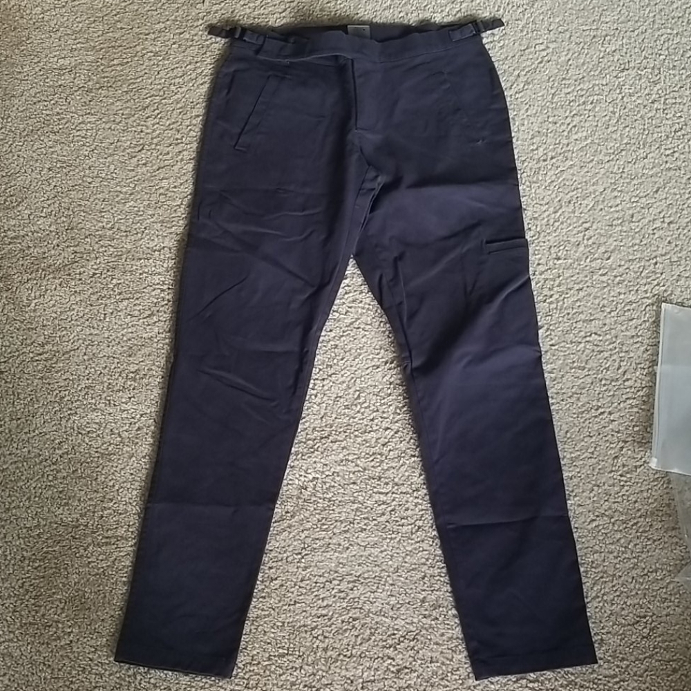 Esntls Navy Blue Chinos is Medium